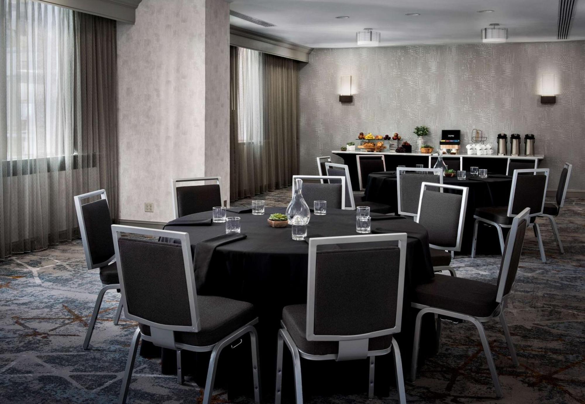 Embassy Suites By Hilton Bethesda Washington Dc Exteriör bild